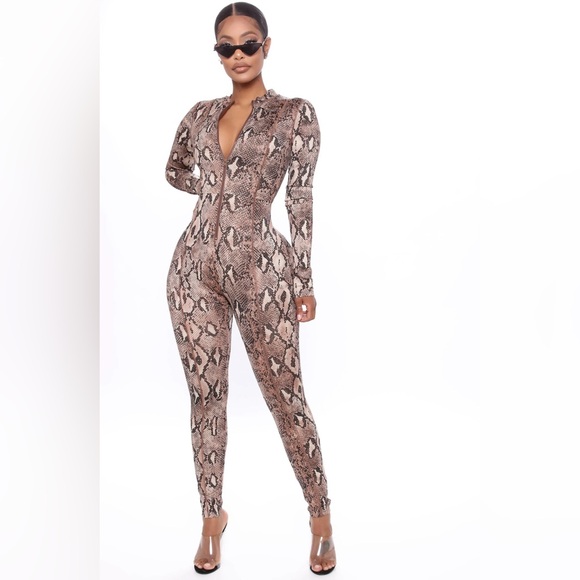 Brand New‼️ Fashion Nova Doing My Own Thing Jumpsuit - Picture 2 of 4